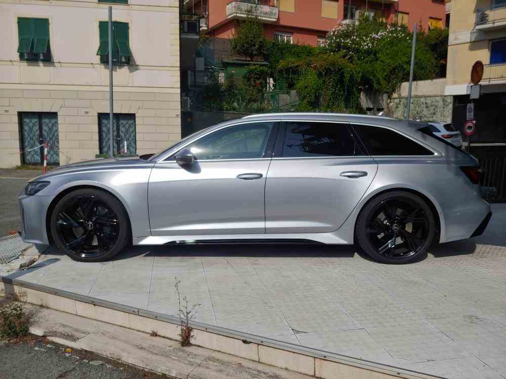 AUDI RS6 AVANT  4.0 MEHV QUATTRO TIPTRONIC 600CV - vendita auto a Genova