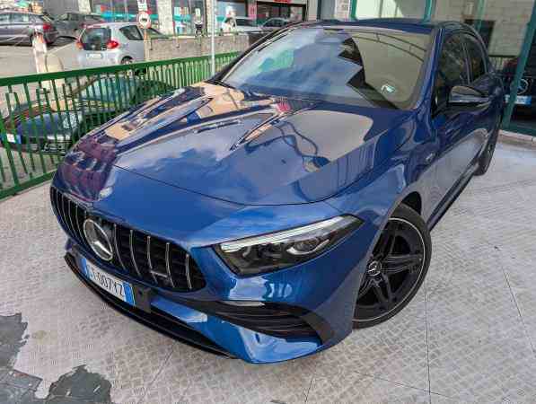 MERCEDES-BENZ A 35 AMG Line Premium 4matic auto
