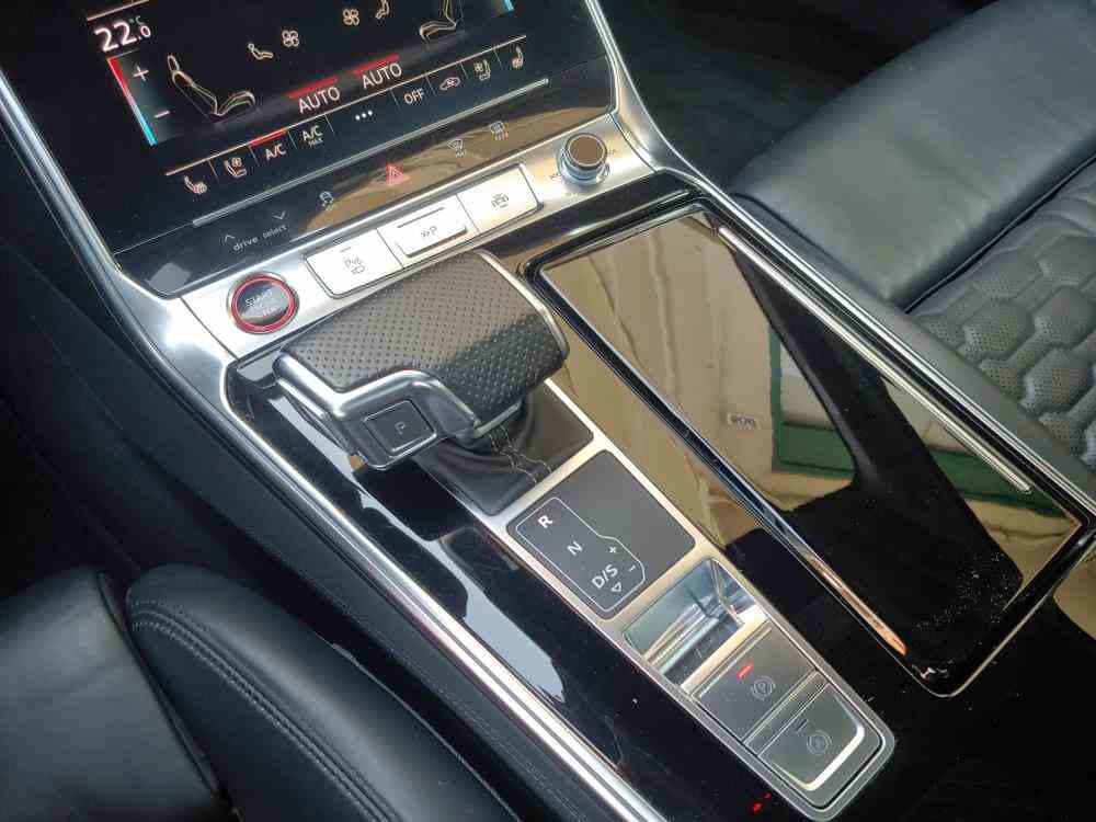AUDI RS6 AVANT  4.0 MEHV QUATTRO TIPTRONIC 600CV - vendita auto a Genova