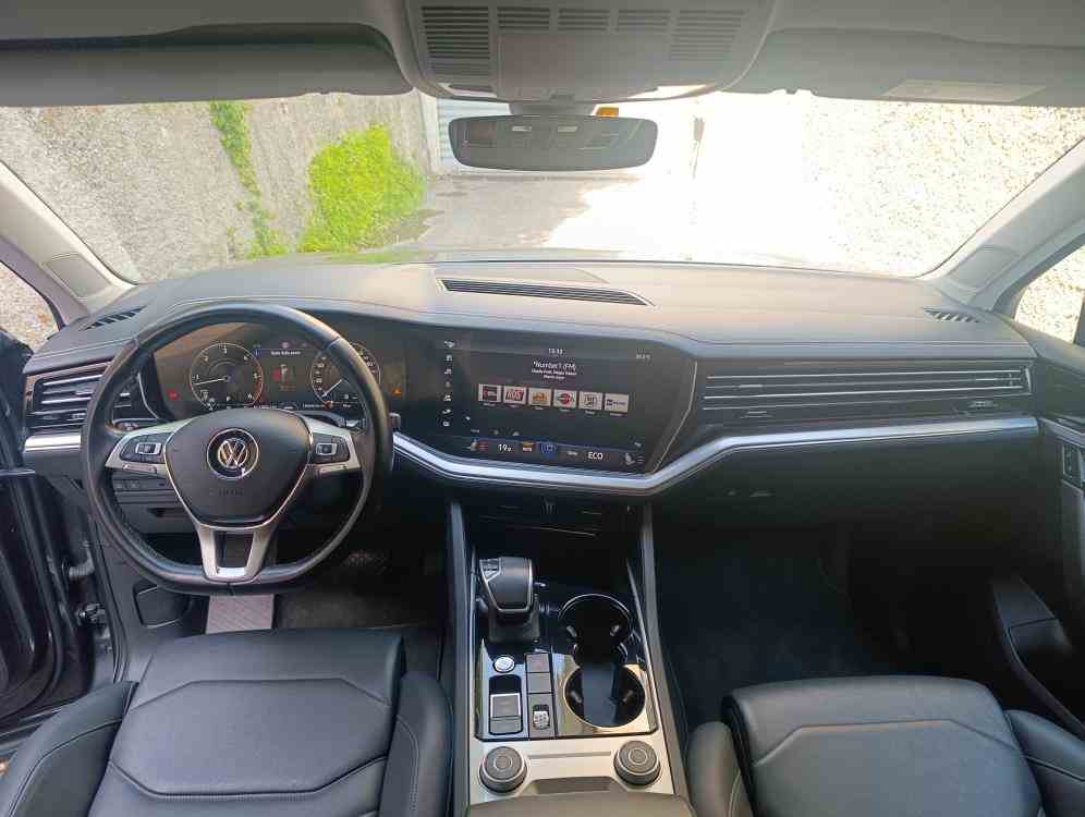 VOLKSWAGEN TOUAREG Touareg III 2018 3.0 V6 tdi Advanced 231cv tiptronic con SOSPENSIONI PNEUMATICHE - vendita auto a Genova