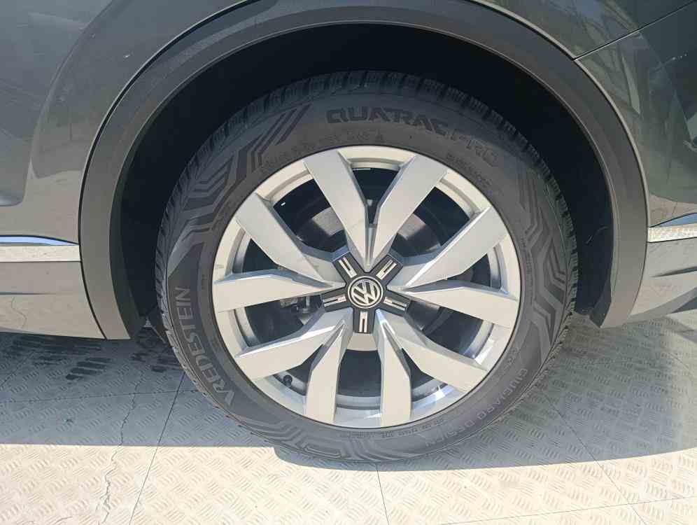 VOLKSWAGEN TOUAREG Touareg III 2018 3.0 V6 tdi Advanced 231cv tiptronic con SOSPENSIONI PNEUMATICHE - vendita auto a Genova
