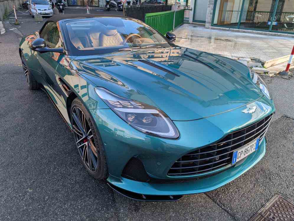 ASTON MARTIN DB12 VOLANTE VOLANTE 4.0 V8 AUTO - vendita auto a Genova