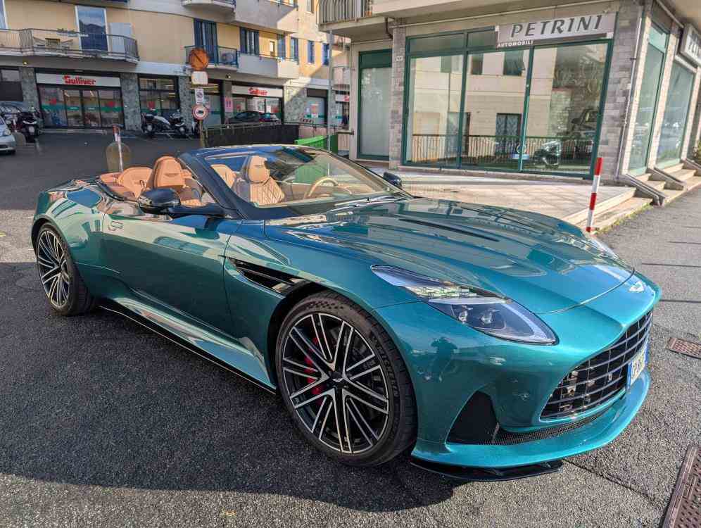 ASTON MARTIN DB12 VOLANTE VOLANTE 4.0 V8 AUTO - vendita auto a Genova