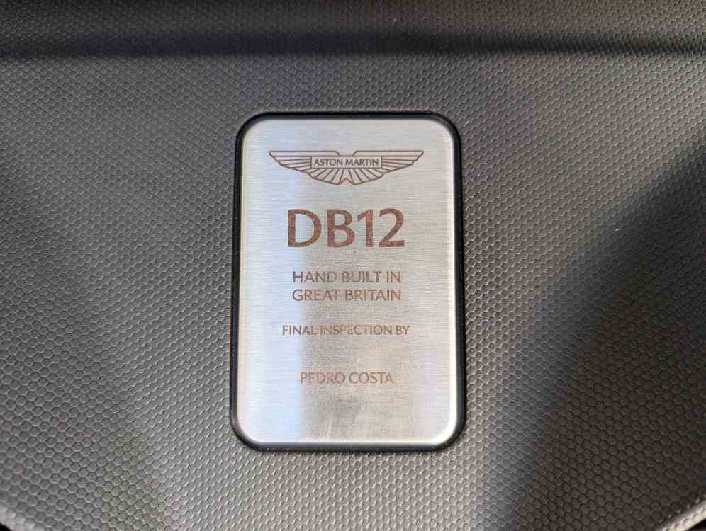ASTON MARTIN DB12 VOLANTE VOLANTE 4.0 V8 AUTO - vendita auto a Genova