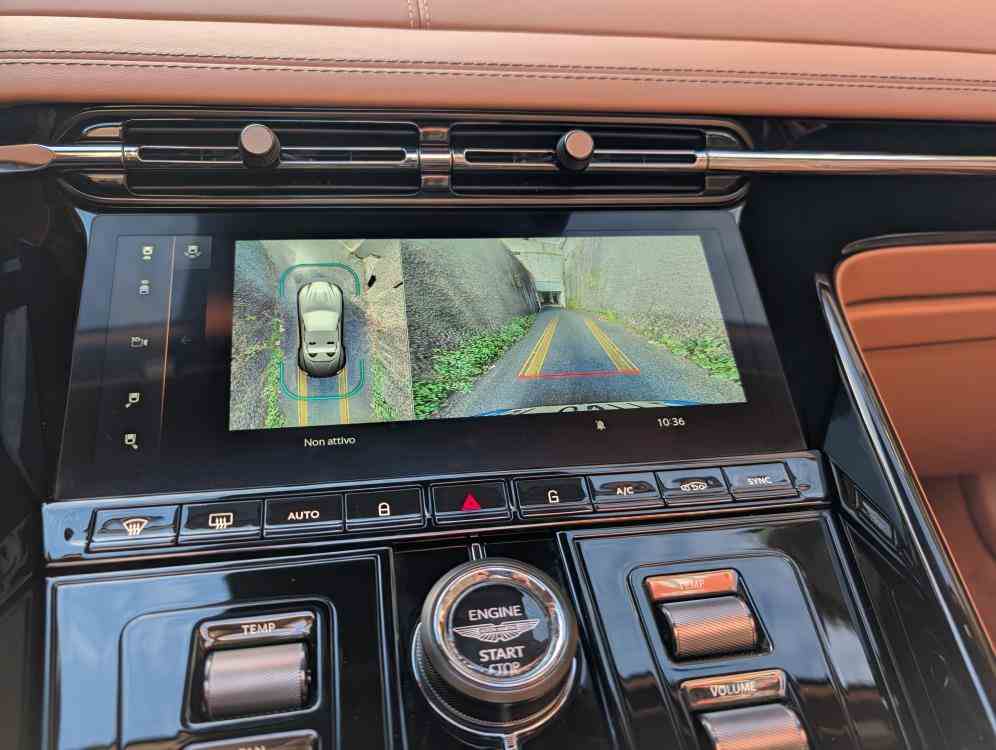 ASTON MARTIN DB12 VOLANTE VOLANTE 4.0 V8 AUTO - vendita auto a Genova