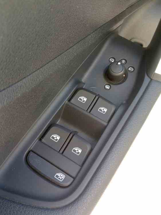 AUDI Q2 1.0 TFSI DESIGN - vendita auto a Genova