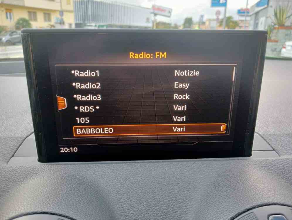 AUDI Q2 1.0 TFSI DESIGN - vendita auto a Genova