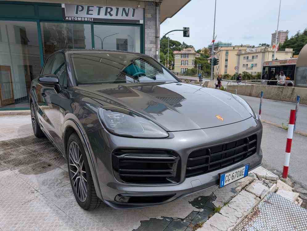 PORSCHE CAYENNE 3.0 e-hybrid tiptronic S - vendita auto a Genova