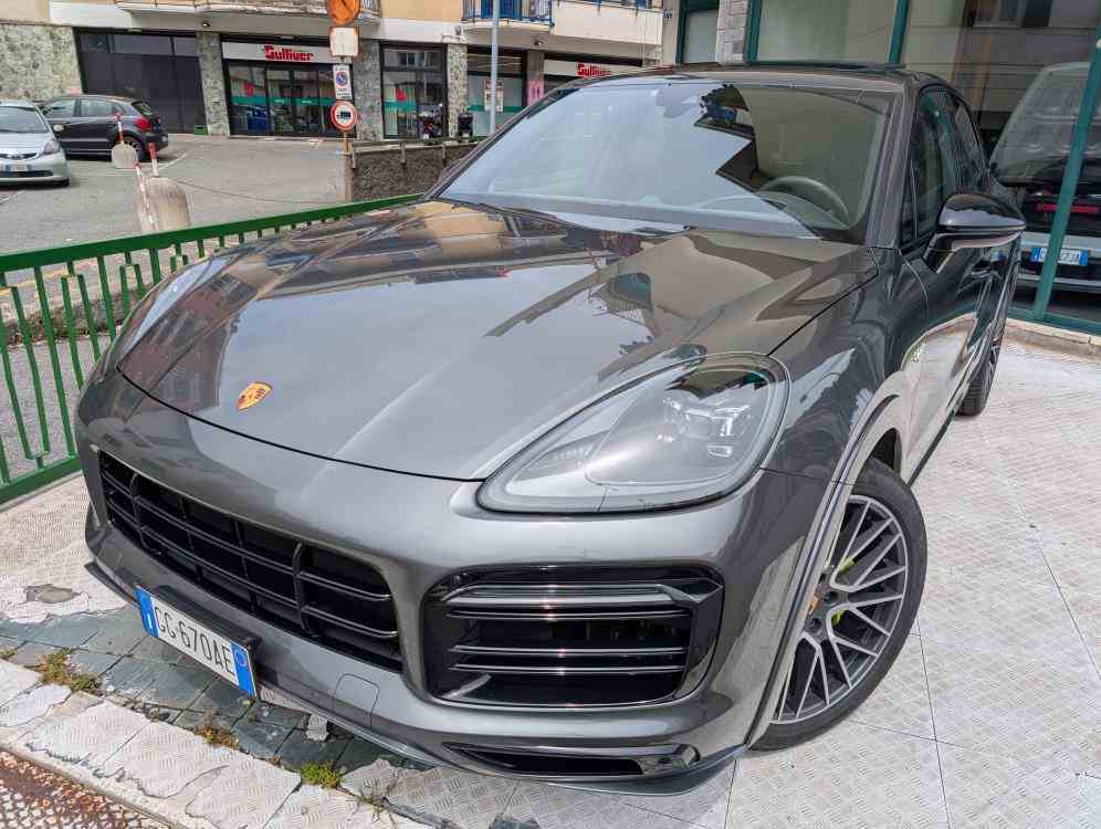 PORSCHE CAYENNE 3.0 e-hybrid tiptronic S - vendita auto a Genova