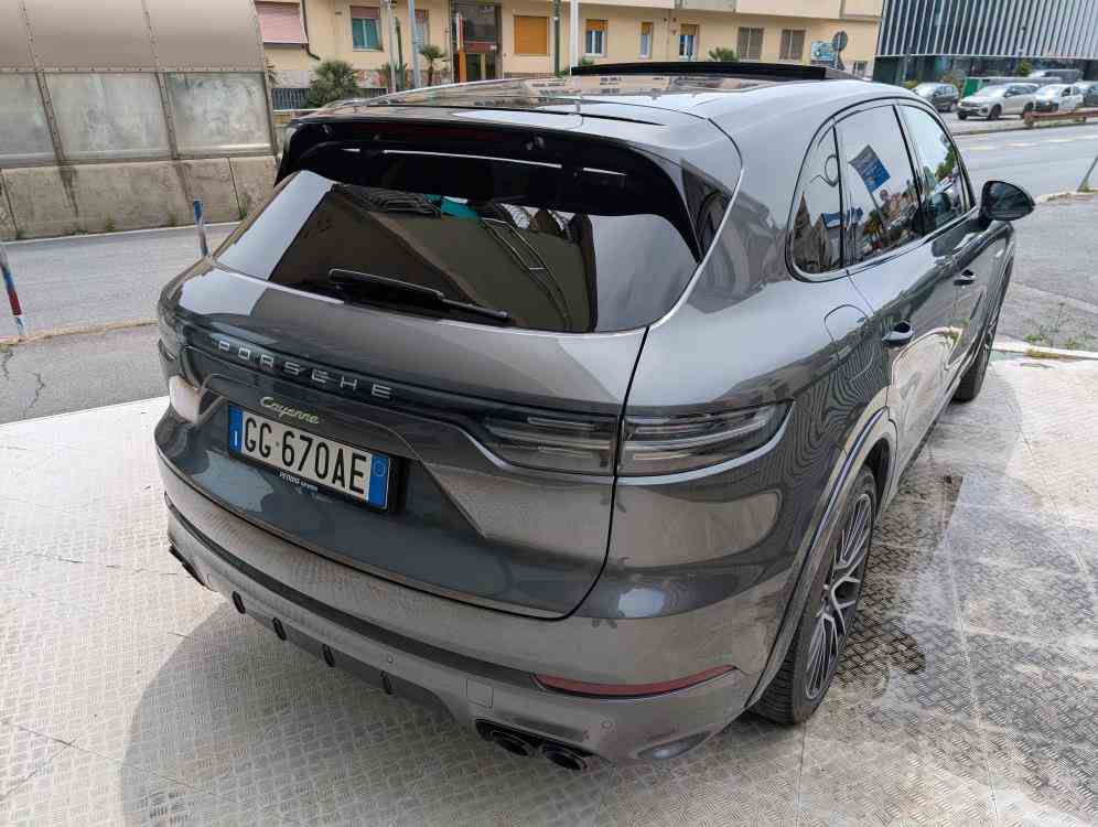 PORSCHE CAYENNE 3.0 e-hybrid tiptronic S - vendita auto a Genova