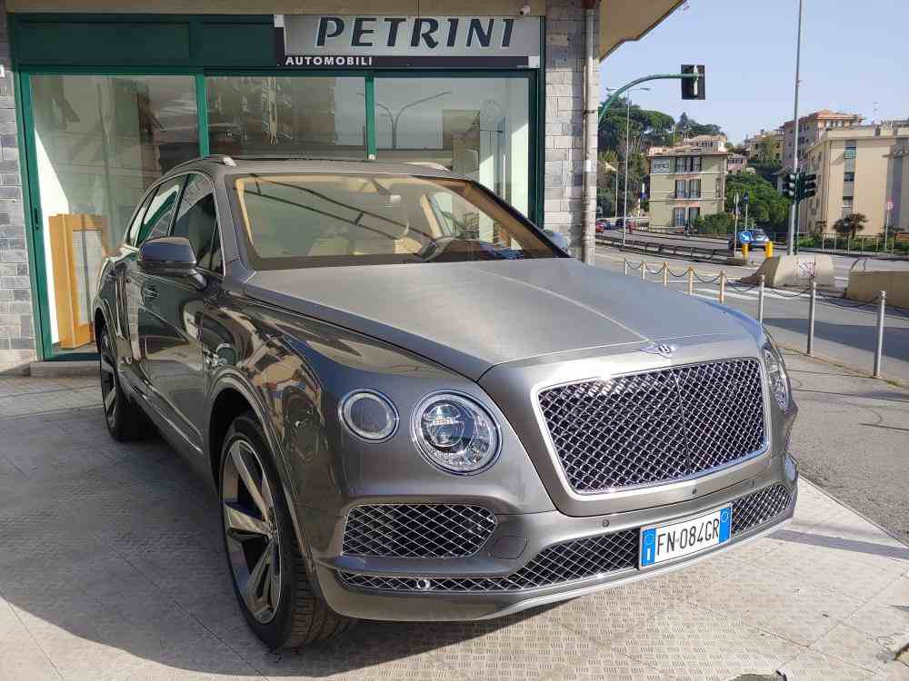 BENTLEY BENTAYGA 6.0 W12 MULLINER AUTO - vendita auto a Genova