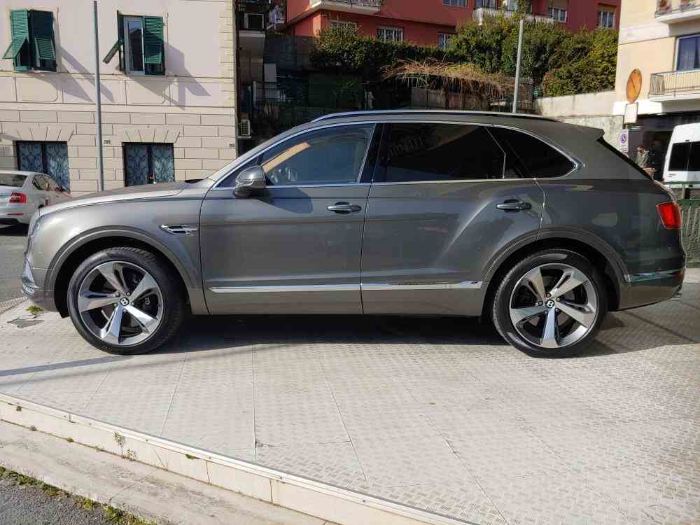 BENTLEY BENTAYGA 6.0 W12 MULLINER AUTO - vendita auto a Genova