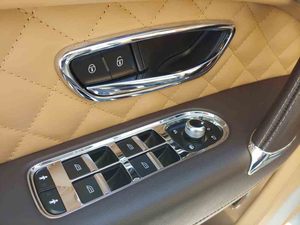 BENTLEY BENTAYGA 6.0 W12 MULLINER AUTO - vendita auto a Genova