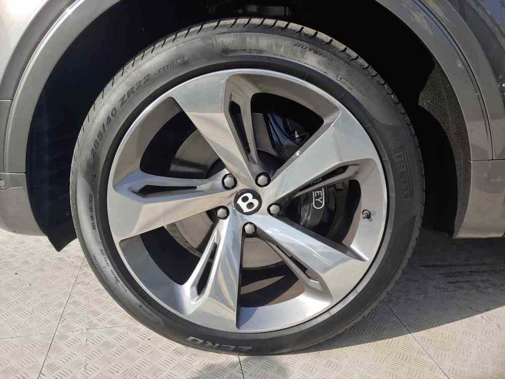 BENTLEY BENTAYGA 6.0 W12 MULLINER AUTO - vendita auto a Genova