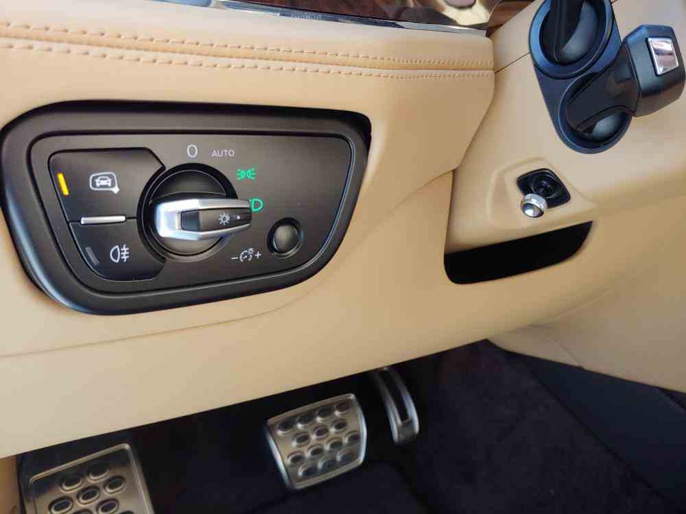 BENTLEY BENTAYGA 6.0 W12 MULLINER AUTO - vendita auto a Genova