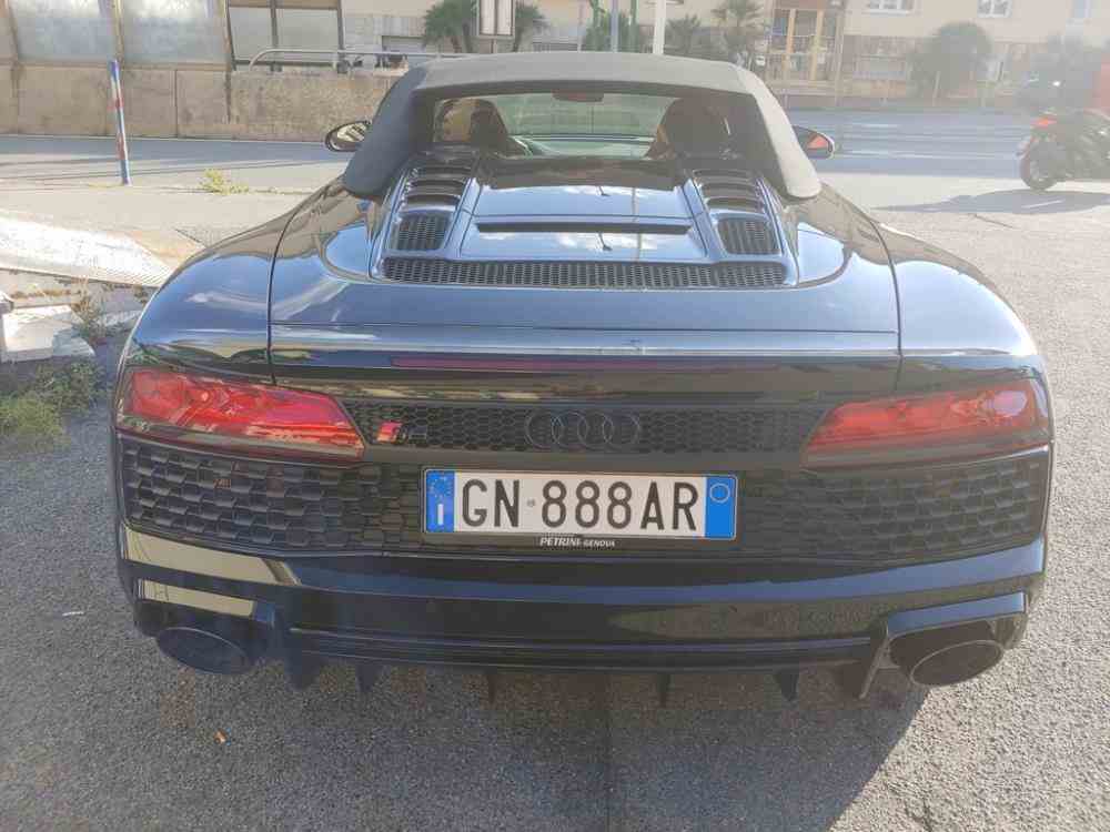 AUDI R8  Spyder 5.2 V10 performance rwd s tronic - vendita auto a Genova