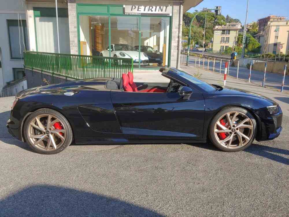 AUDI R8  Spyder 5.2 V10 performance rwd s tronic - vendita auto a Genova