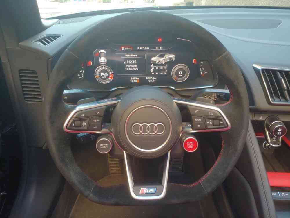 AUDI R8  Spyder 5.2 V10 performance rwd s tronic - vendita auto a Genova