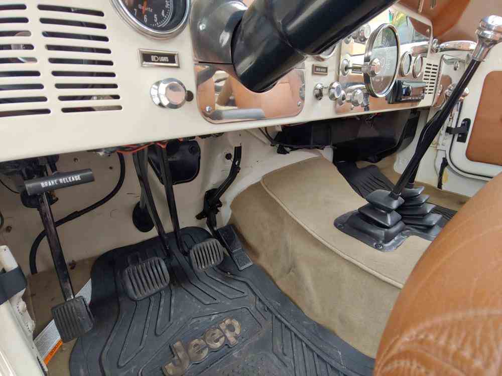 JEEP CJ - 7 V8 5.0 150CV - vendita auto a Genova