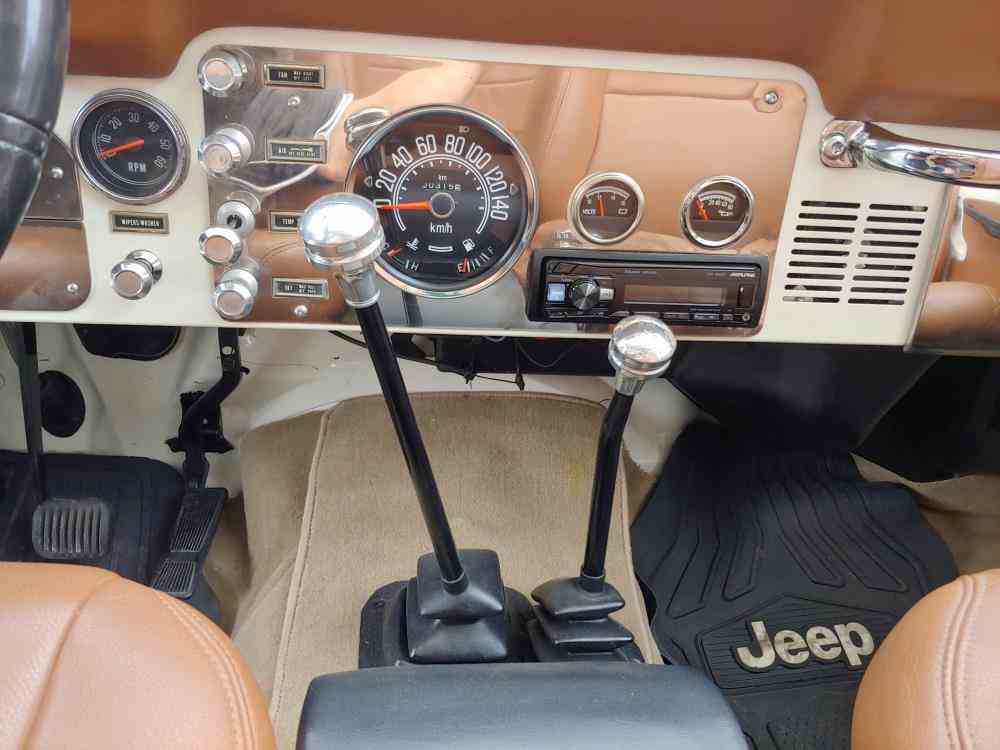 JEEP CJ - 7 V8 5.0 150CV - vendita auto a Genova